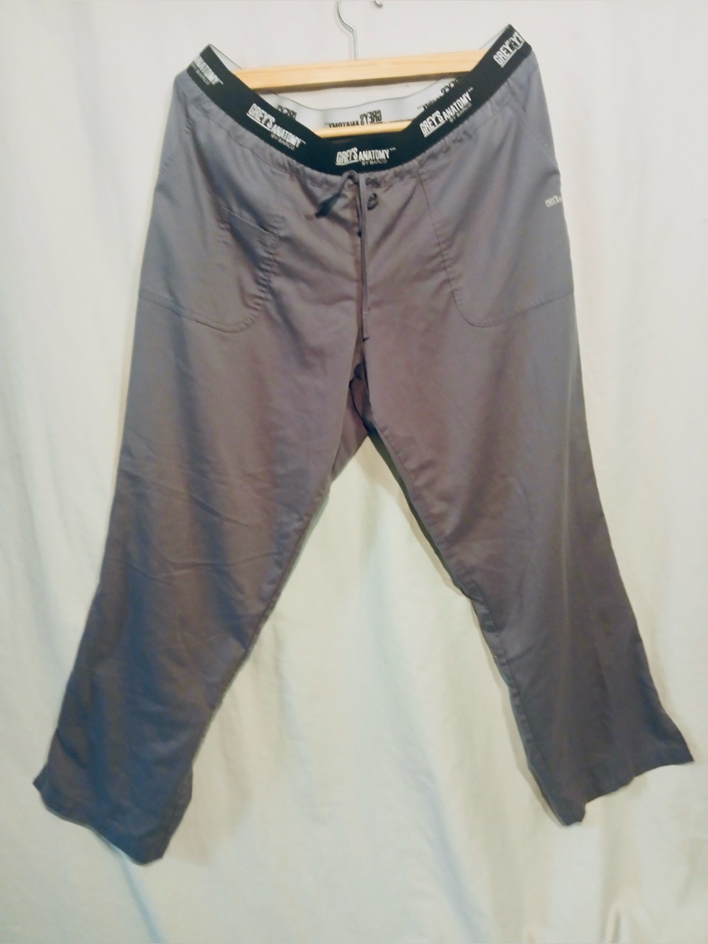 Grey’s Anatomy Scrub Pants in Gray